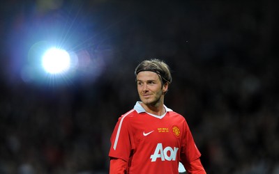 FB体育热评-佐默神扑让对手跪地抱头